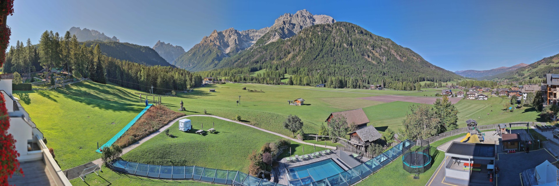 Archiv Foto Webcam Family Resort Rainer im Bergdorf Sexten