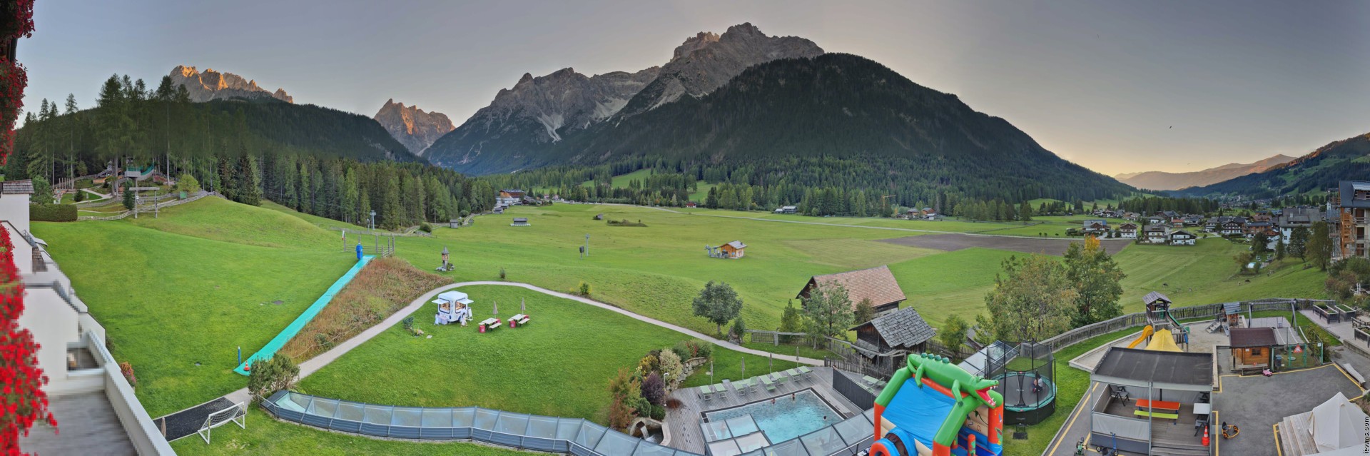 Archiv Foto Webcam Family Resort Rainer im Bergdorf Sexten