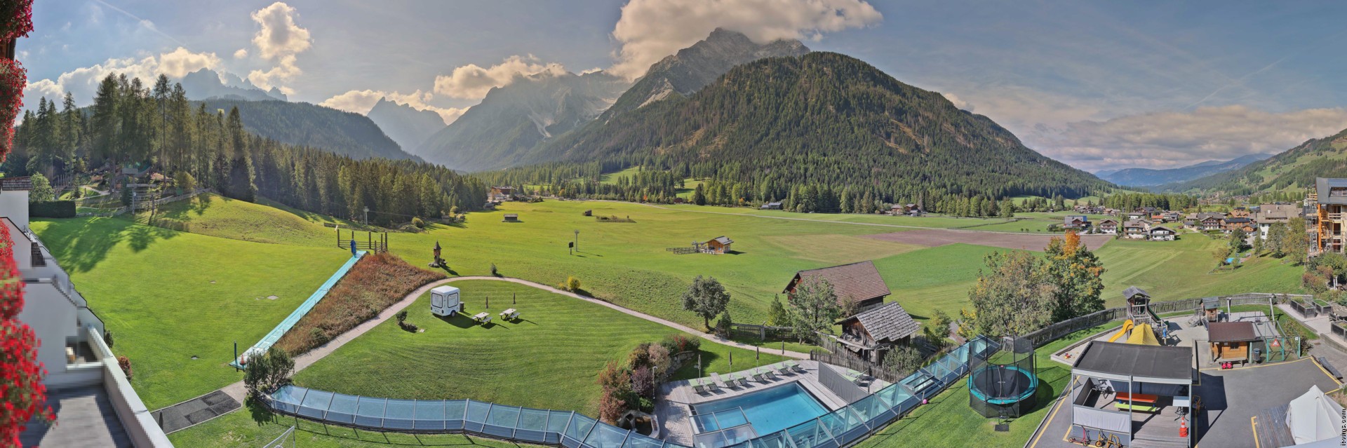 Archiv Foto Webcam Family Resort Rainer im Bergdorf Sexten