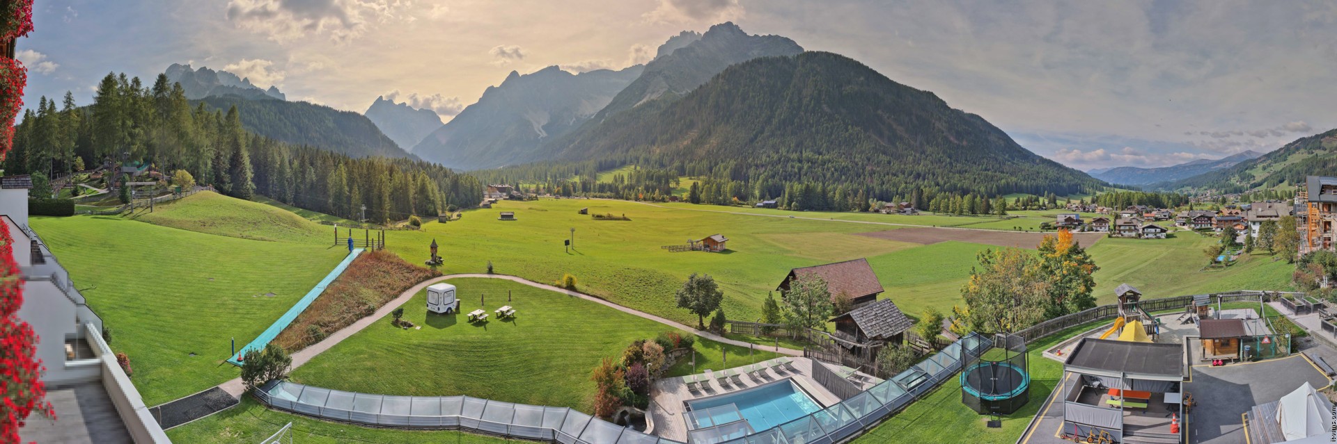 Archiv Foto Webcam Family Resort Rainer im Bergdorf Sexten