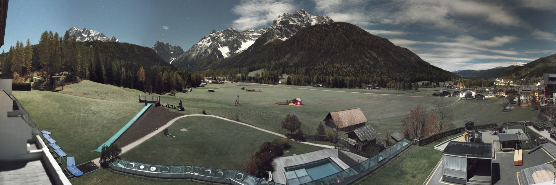 Archived image Webcam Family Resort Rainer, South Tyrol