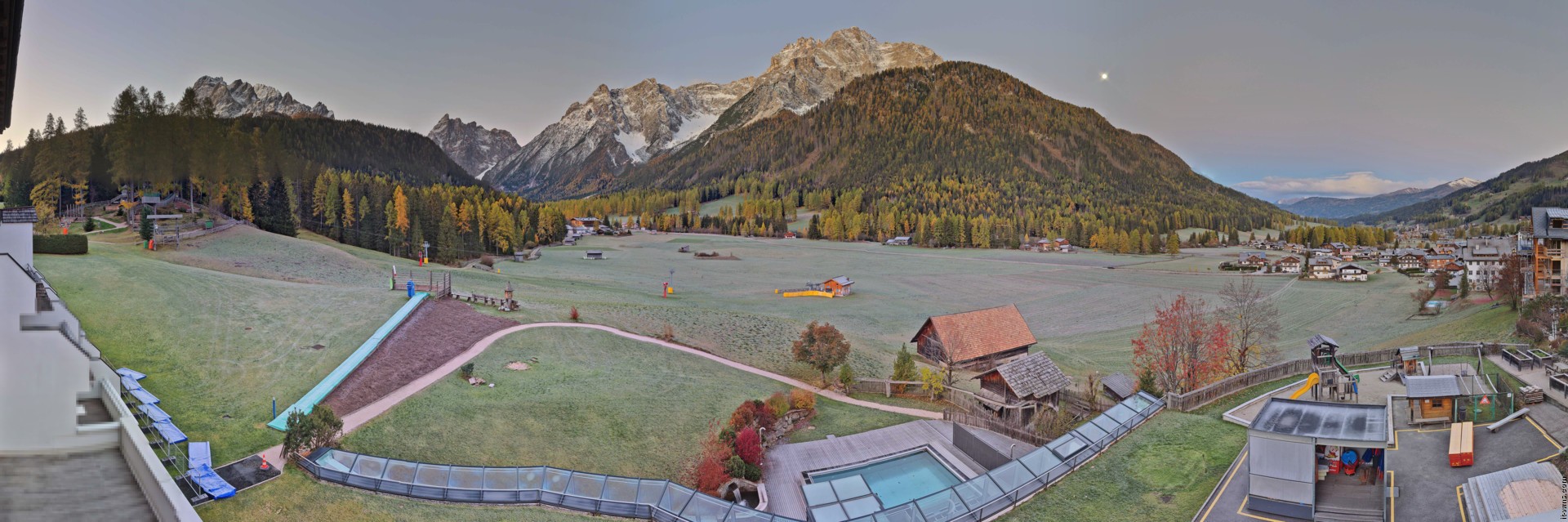 Archived image Webcam Family Resort Rainer, South Tyrol