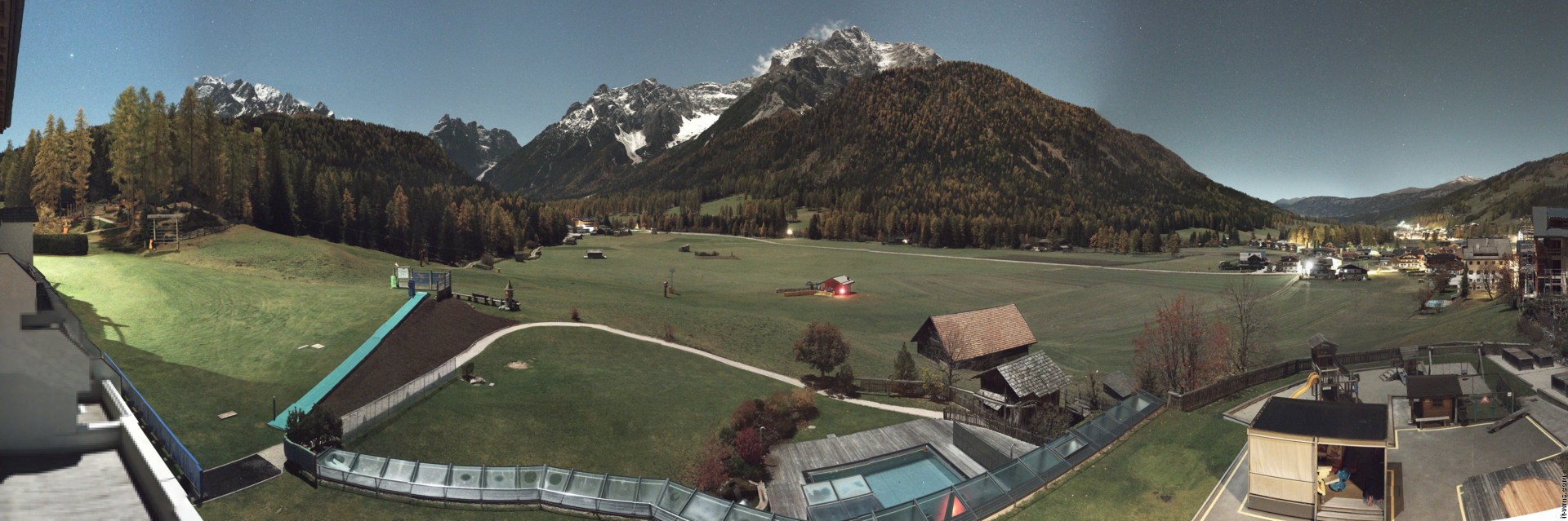 Archived image Webcam Family Resort Rainer, South Tyrol