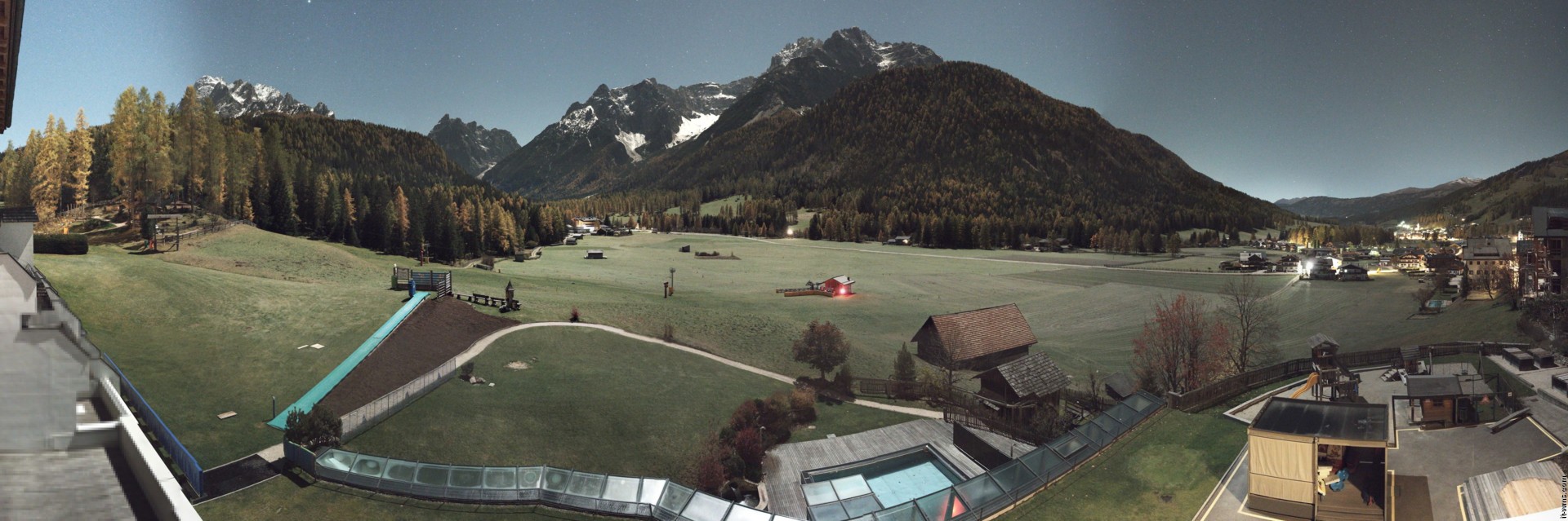 Archived image Webcam Family Resort Rainer, South Tyrol