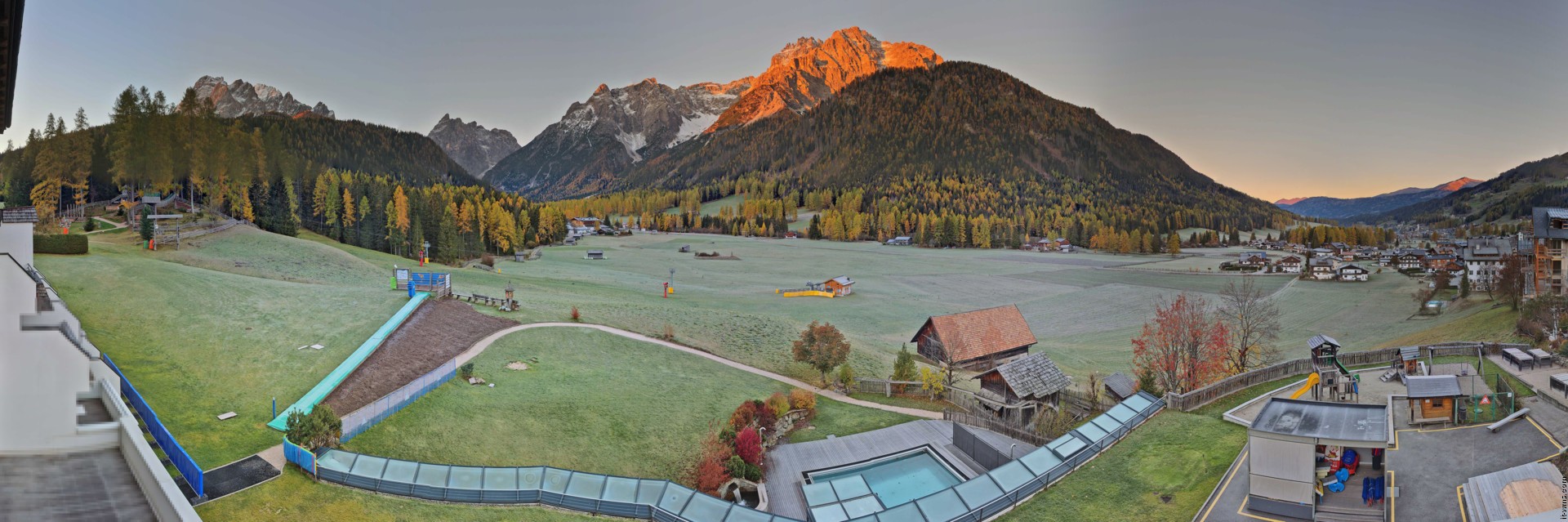 Archived image Webcam Family Resort Rainer, South Tyrol