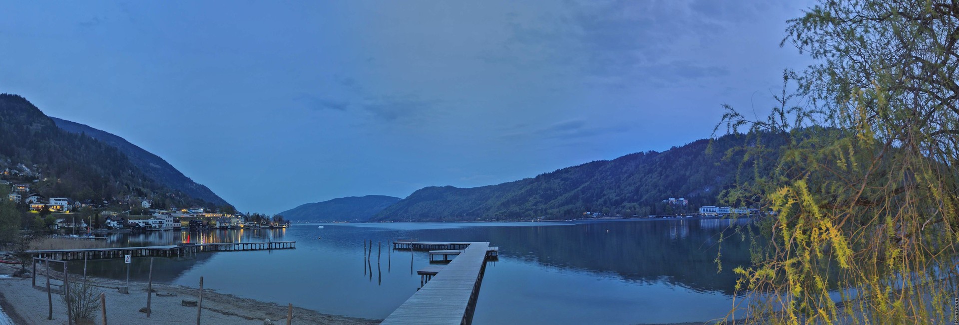 Archived image Webcam Lake Ossiacher See, Annenheim