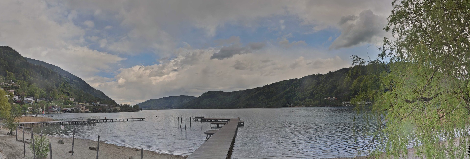 Archived image Webcam Lake Ossiacher See, Annenheim