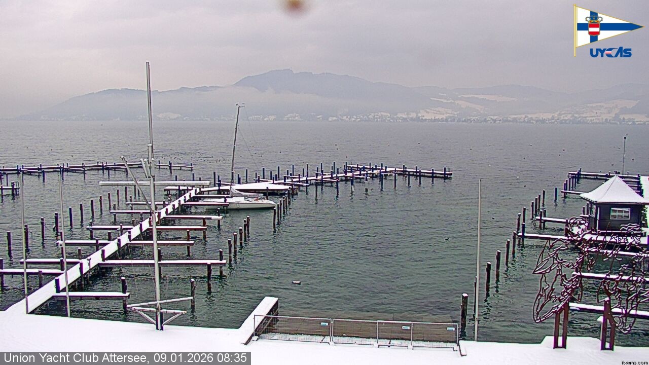 Archived image Webcam Attersee: View at Union Yacht Club