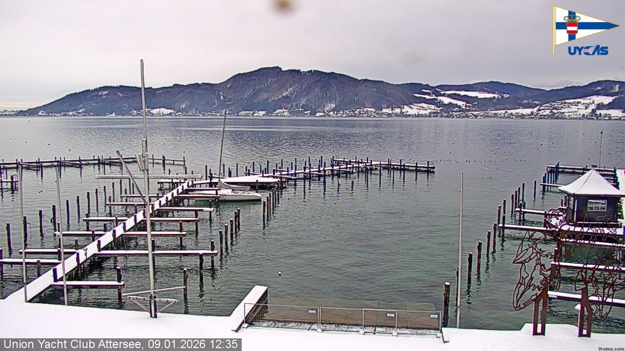 Archived image Webcam Attersee: View at Union Yacht Club