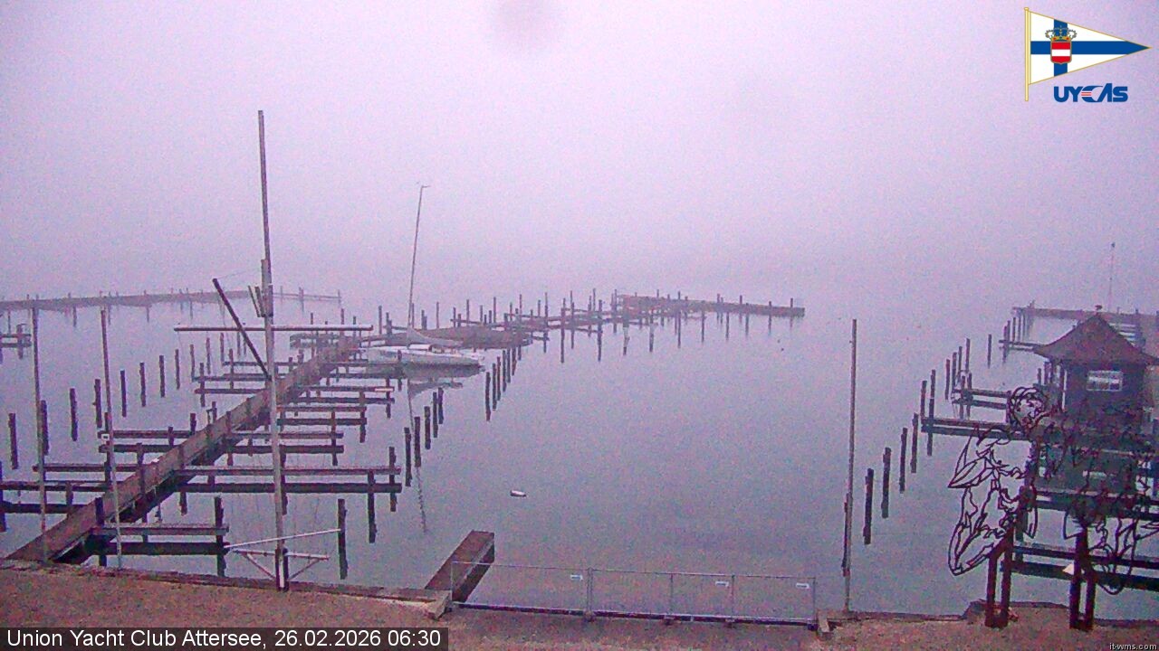Archived image Webcam Attersee: View at Union Yacht Club