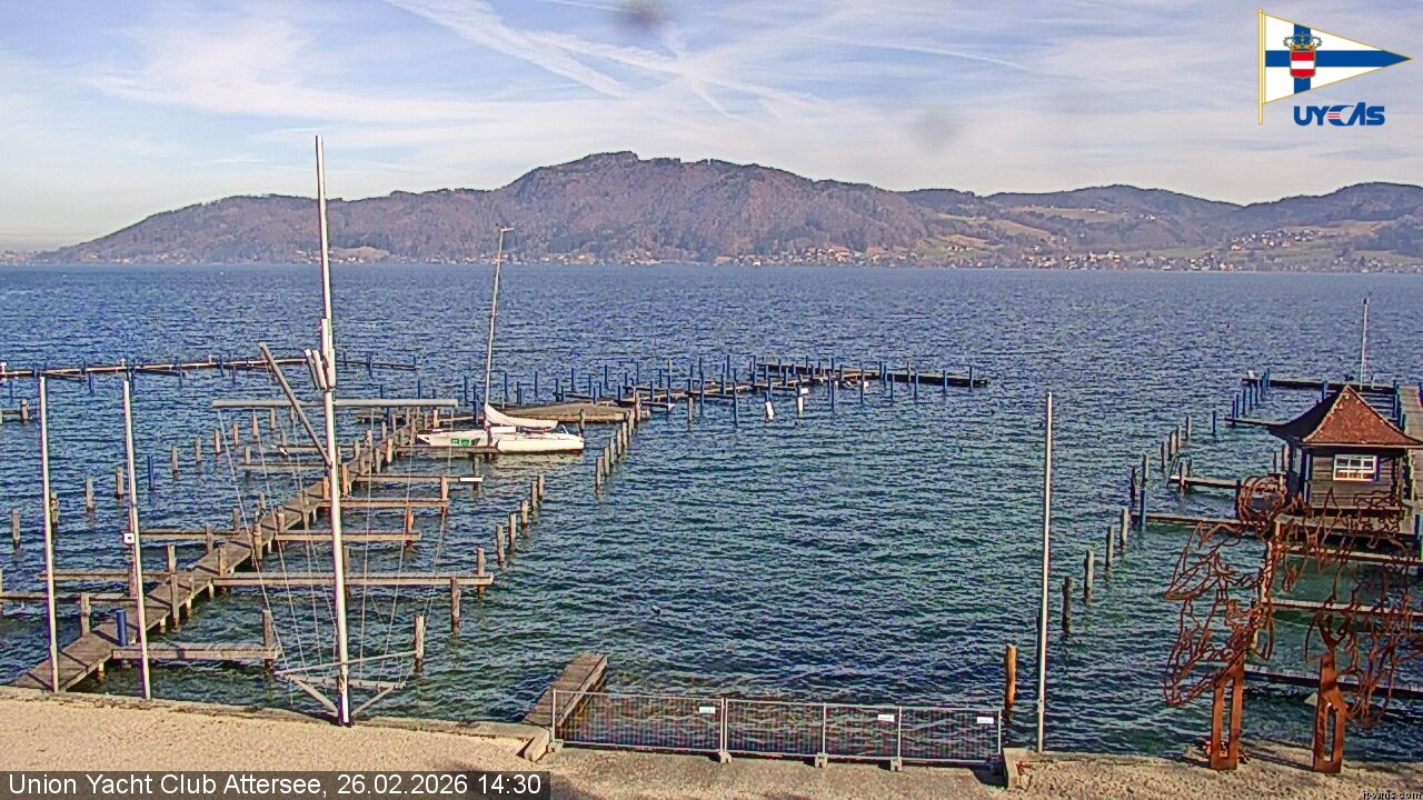 Archived image Webcam Attersee: View at Union Yacht Club