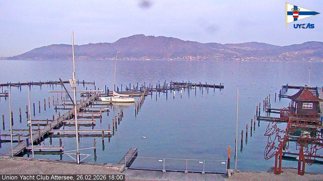 Archived image Webcam Attersee: View at Union Yacht Club