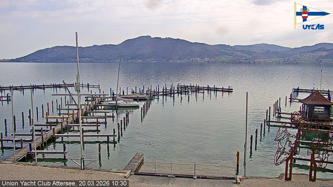 Archived image Webcam Attersee: View at Union Yacht Club
