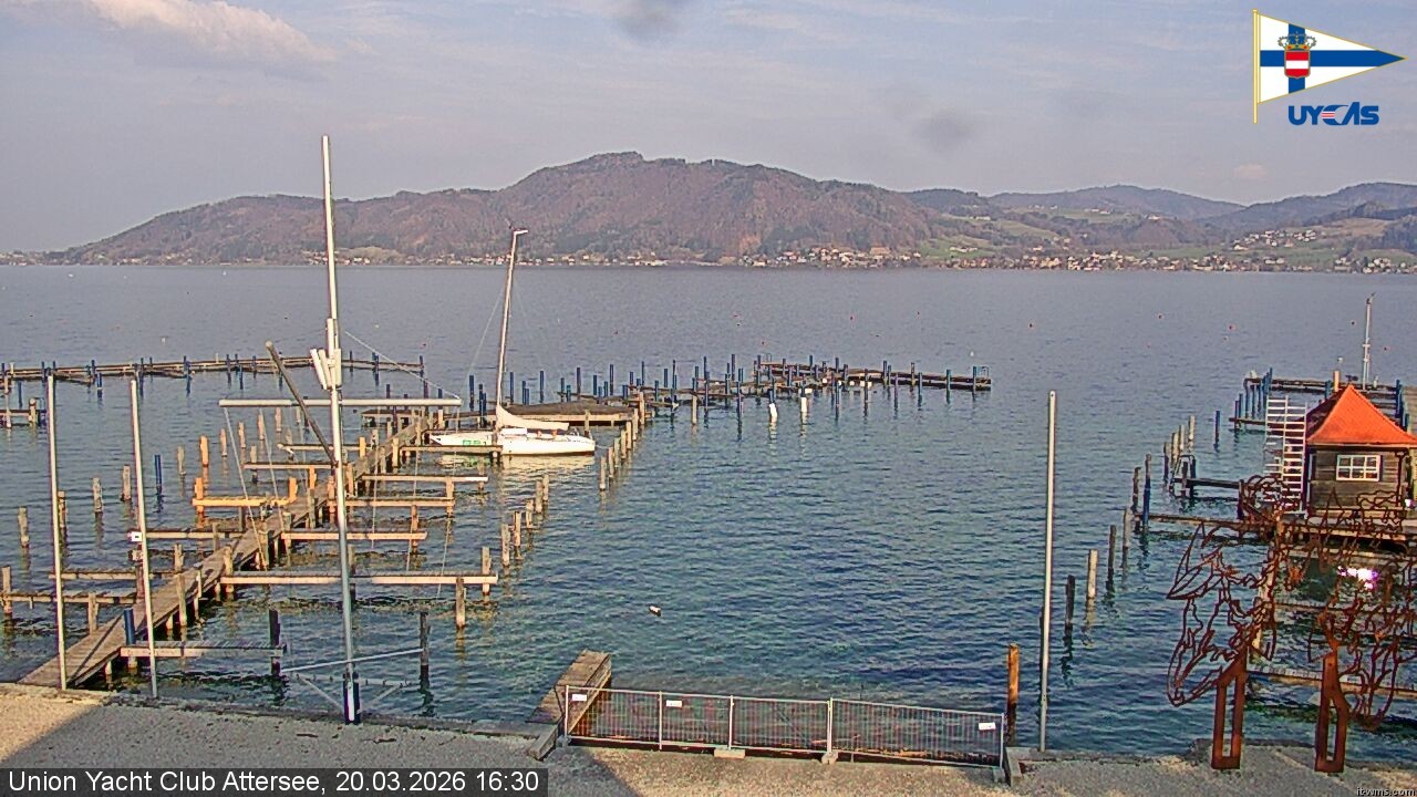 Archived image Webcam Attersee: View at Union Yacht Club