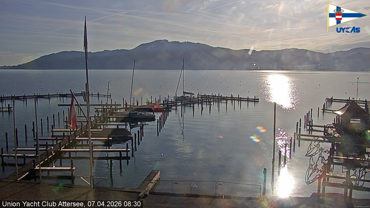 Archived image Webcam Attersee: View at Union Yacht Club