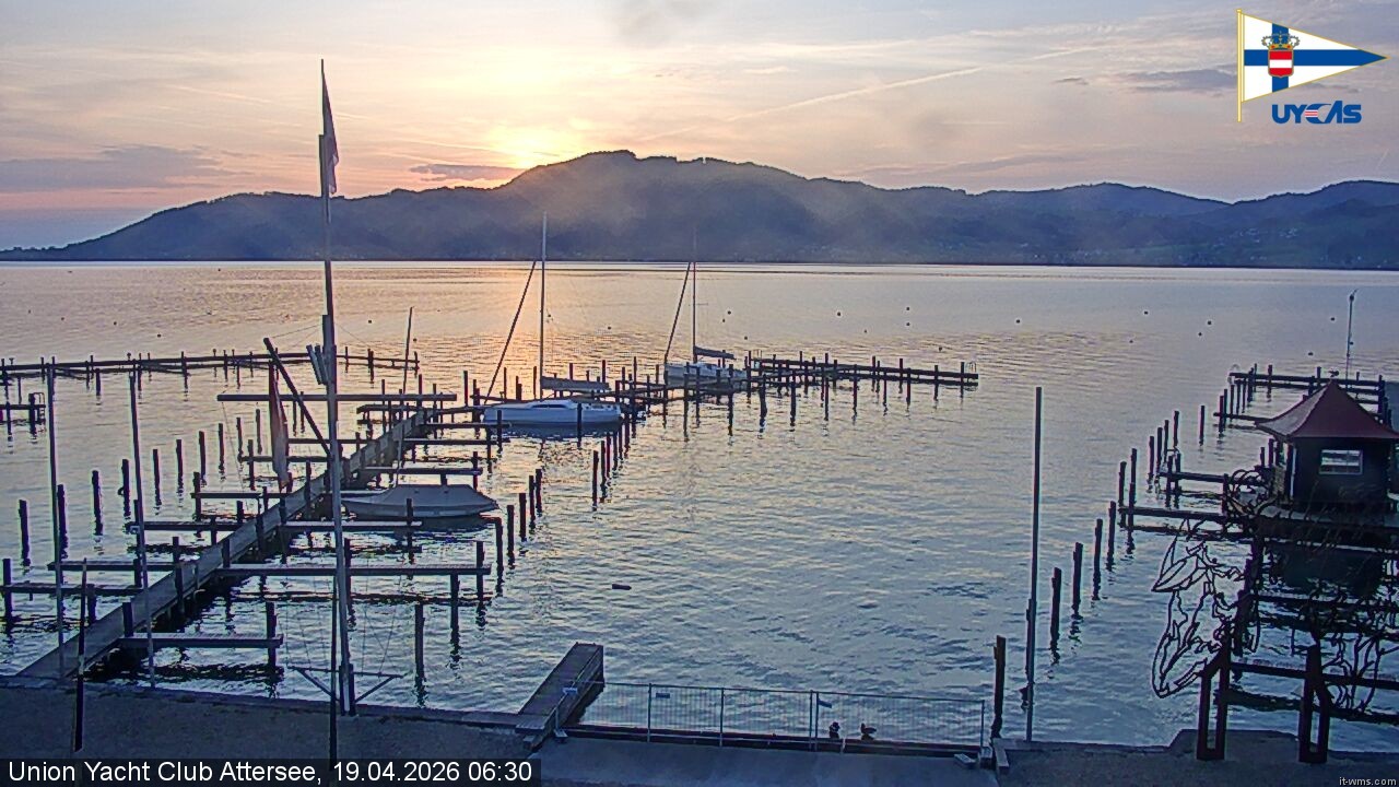 Archiv Foto Webcam Blick vom Union Yacht Club am Attersee