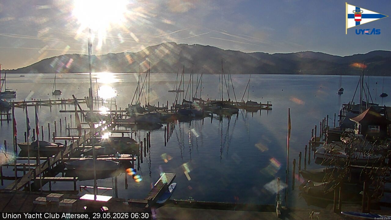 Archived image Webcam Attersee: View at Union Yacht Club