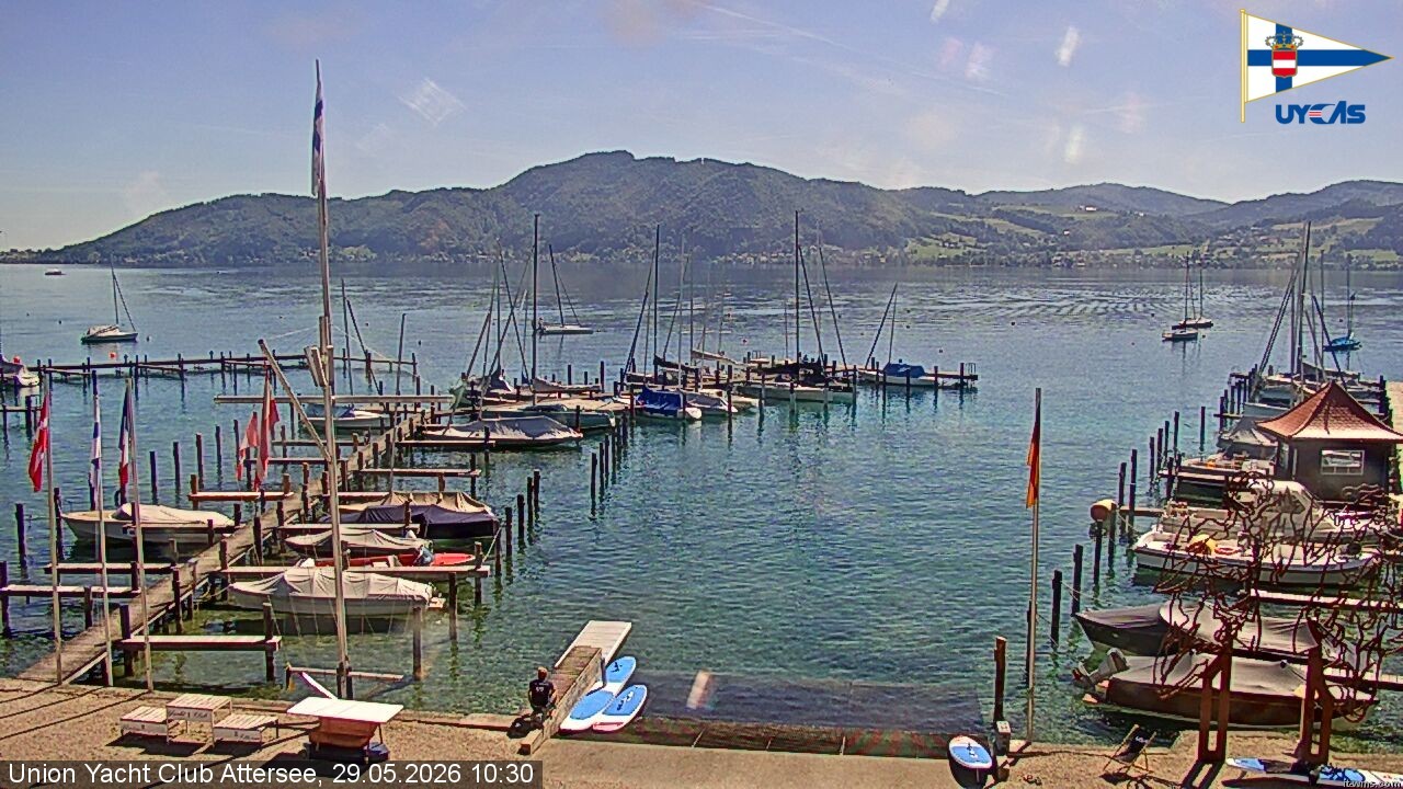 Archived image Webcam Attersee: View at Union Yacht Club
