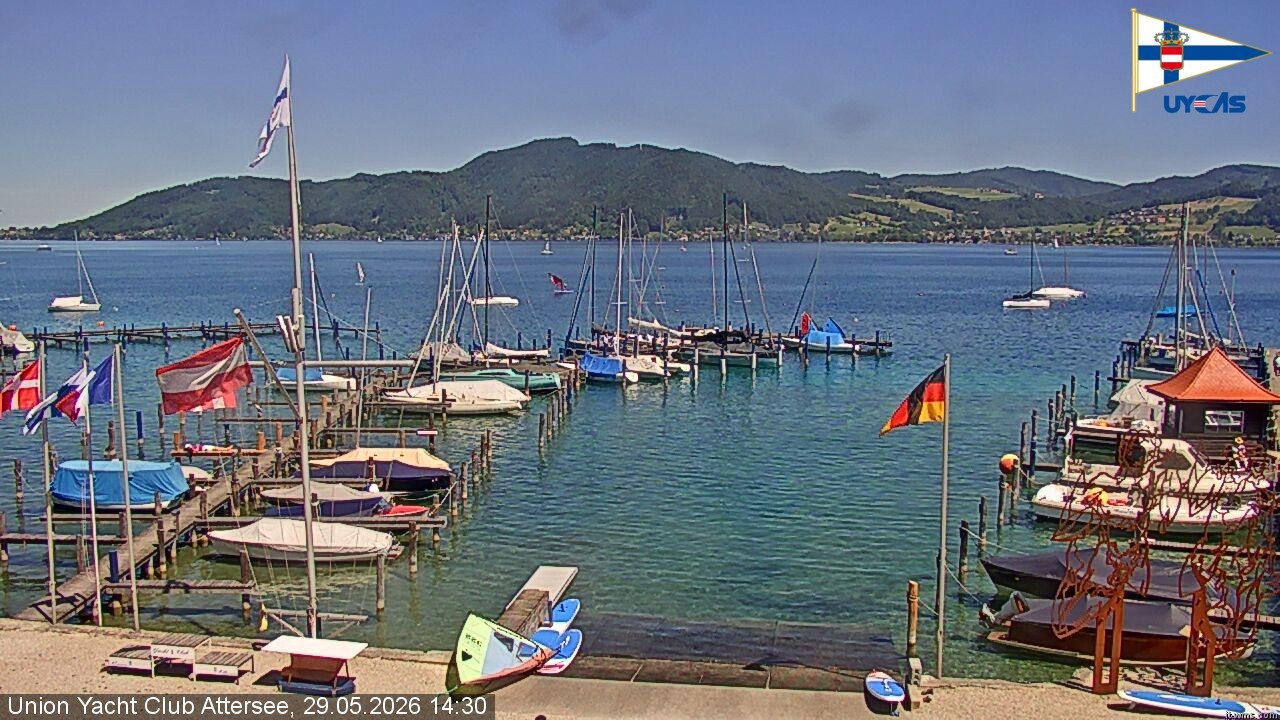 Archived image Webcam Attersee: View at Union Yacht Club