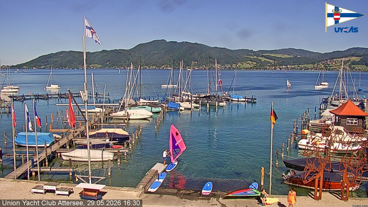Archived image Webcam Attersee: View at Union Yacht Club