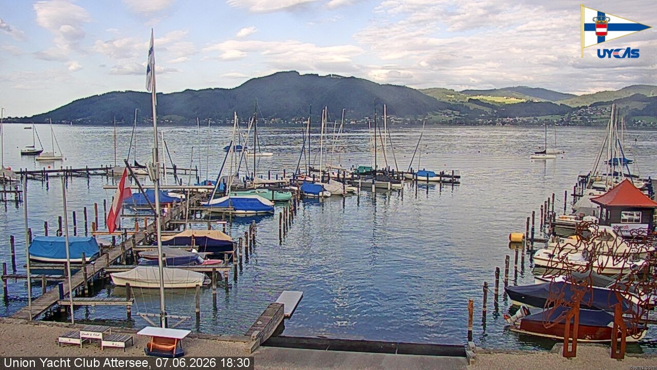 Archiv Foto Webcam Blick vom Union Yacht Club am Attersee