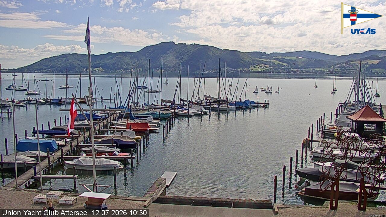Archived image Webcam Attersee: View at Union Yacht Club