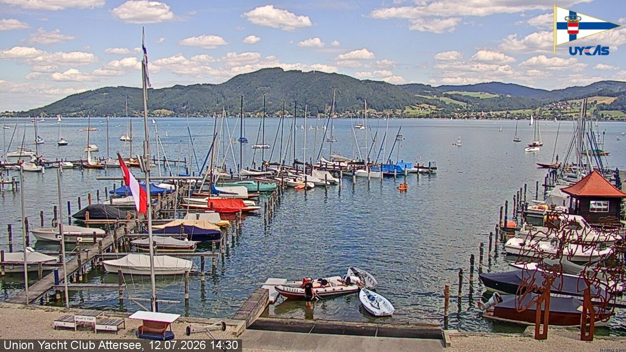 Archived image Webcam Attersee: View at Union Yacht Club