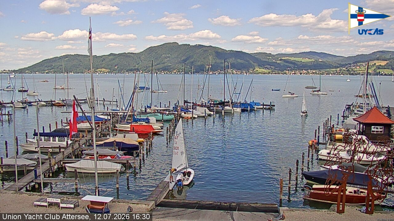 Archived image Webcam Attersee: View at Union Yacht Club