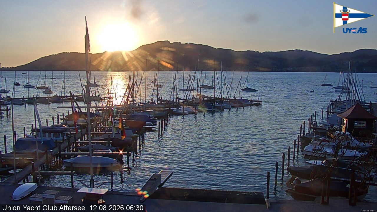 Archived image Webcam Attersee: View at Union Yacht Club