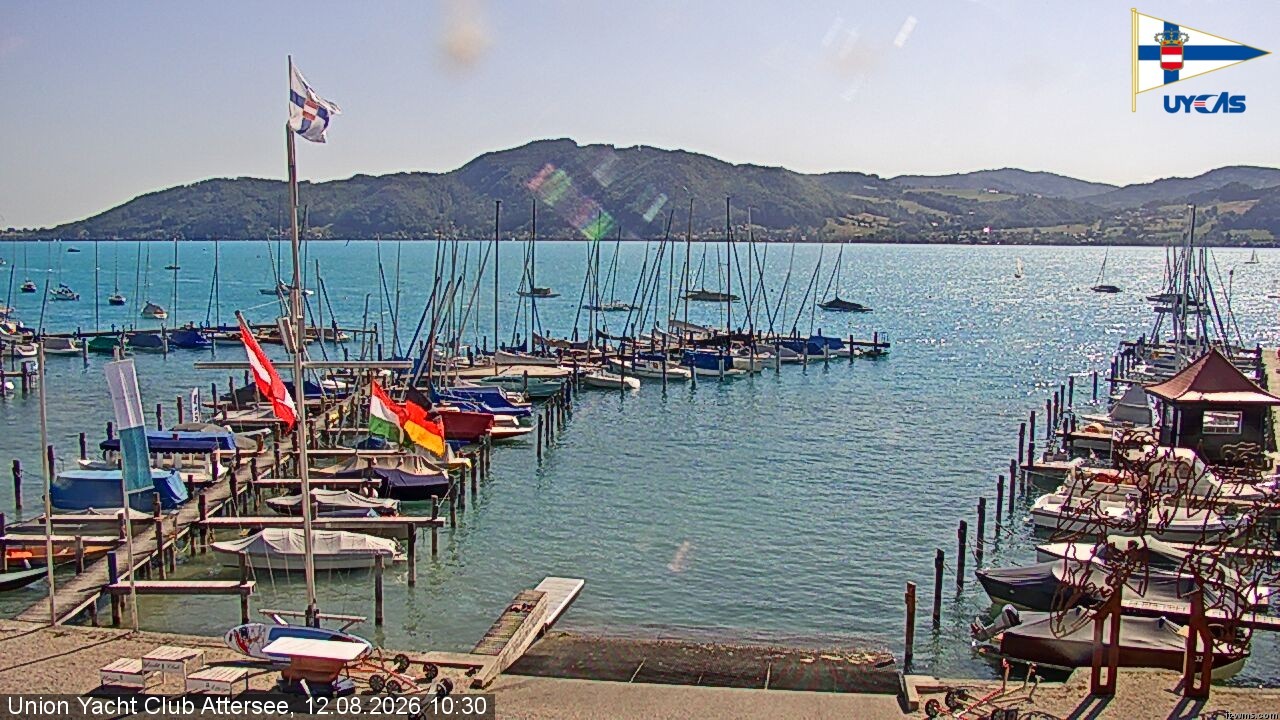 Archived image Webcam Attersee: View at Union Yacht Club