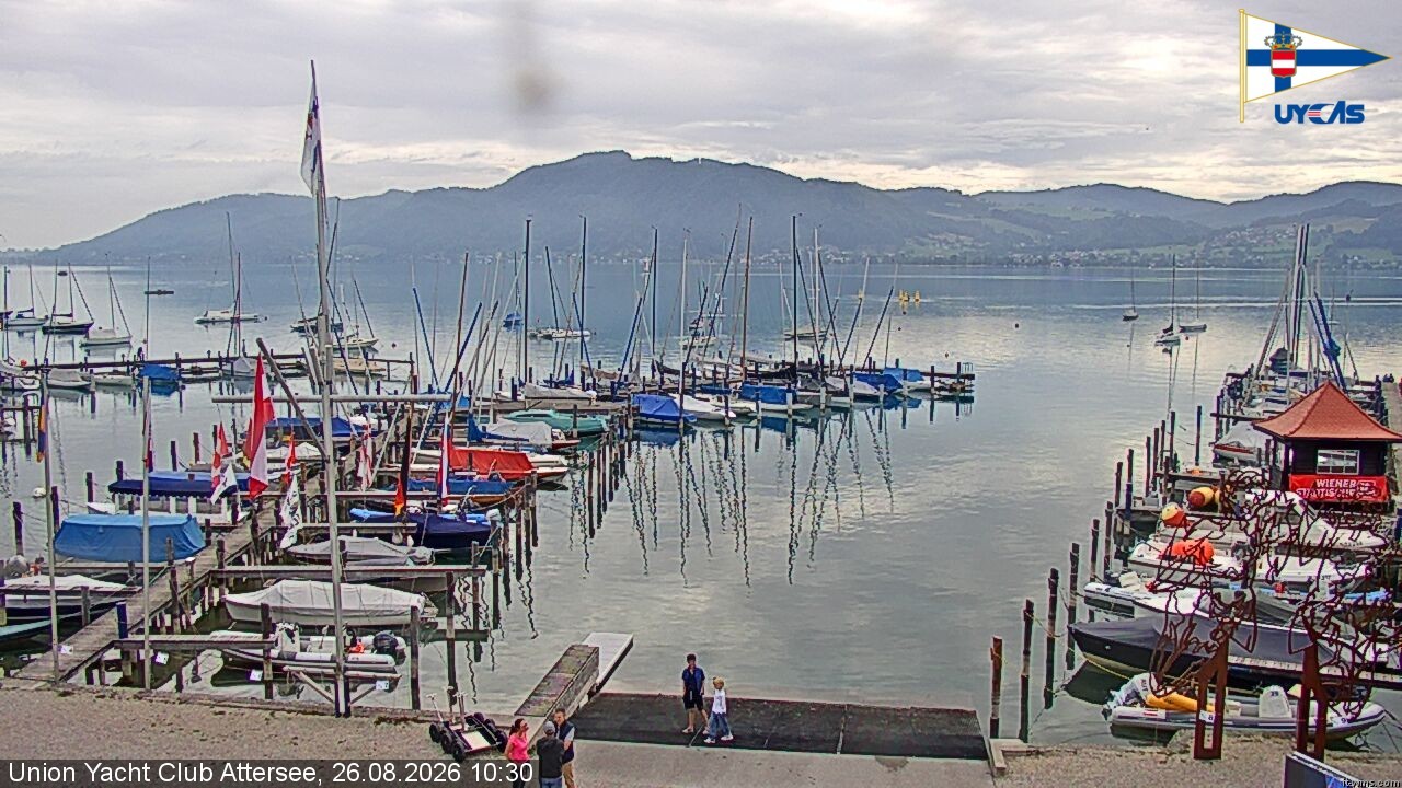 Archived image Webcam Attersee: View at Union Yacht Club