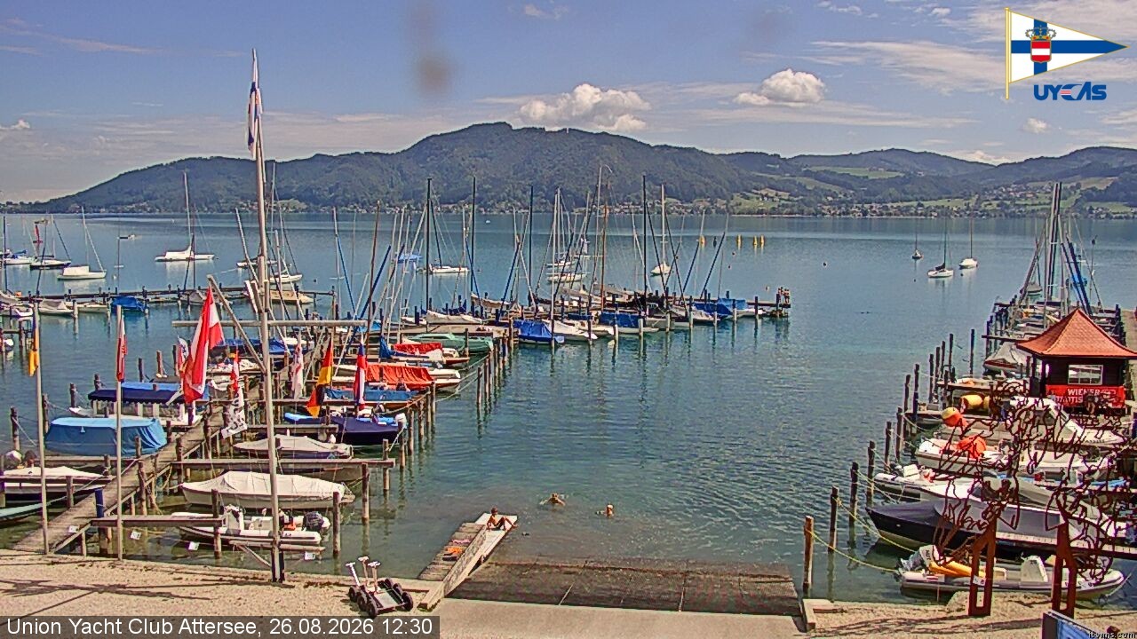 Archived image Webcam Attersee: View at Union Yacht Club