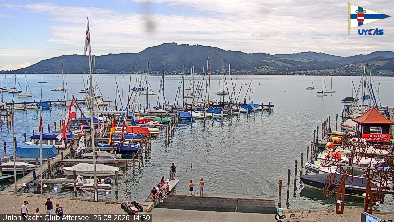 Archived image Webcam Attersee: View at Union Yacht Club