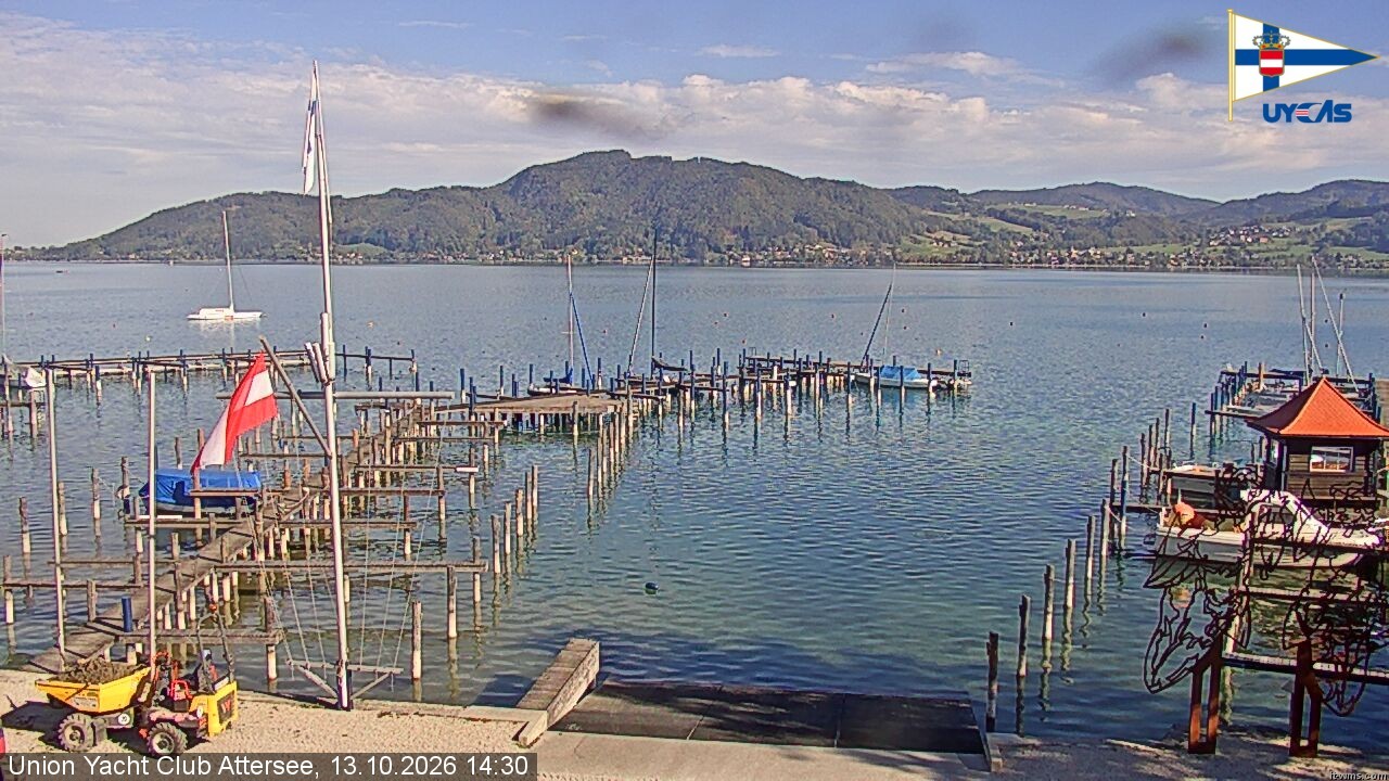 Archived image Webcam Attersee: View at Union Yacht Club