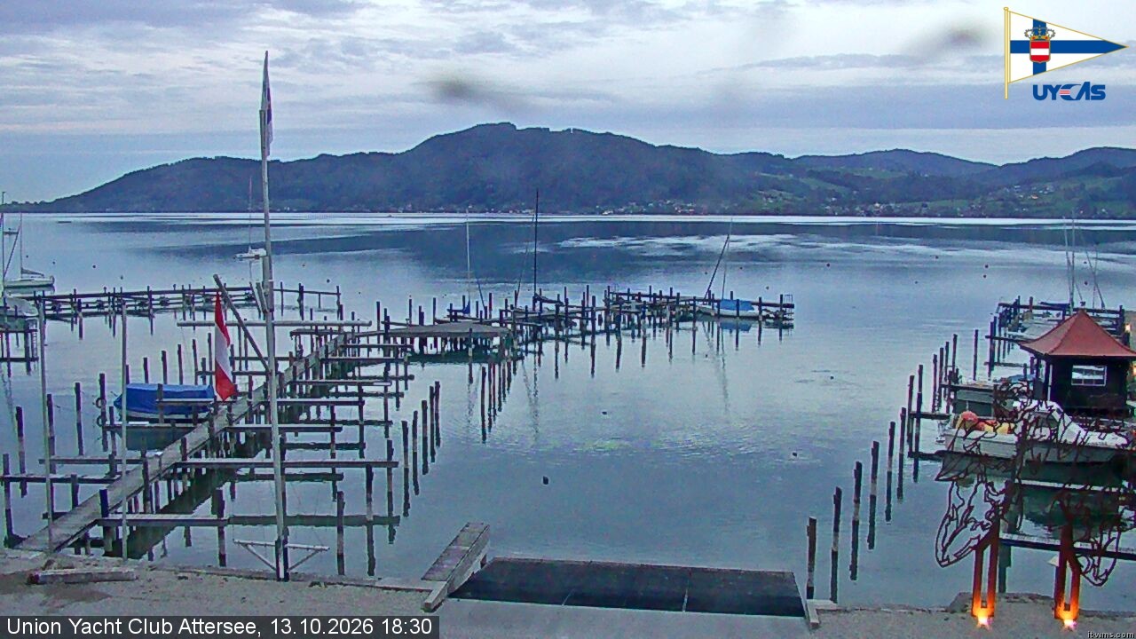 Archived image Webcam Attersee: View at Union Yacht Club