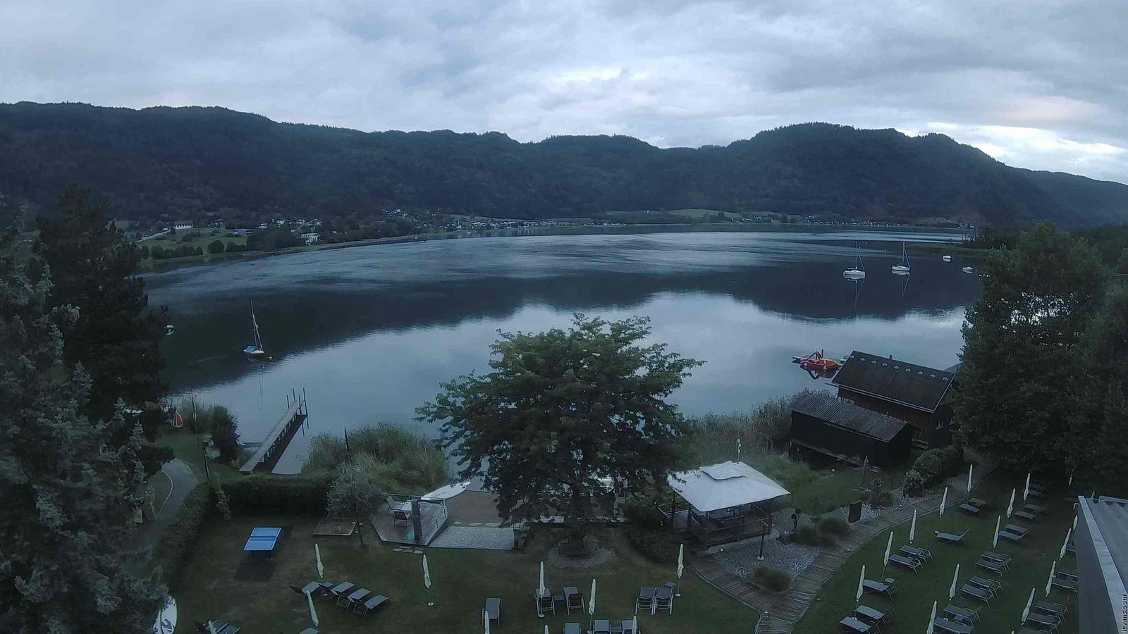 Archived image Webcam View at Hotel Seerose