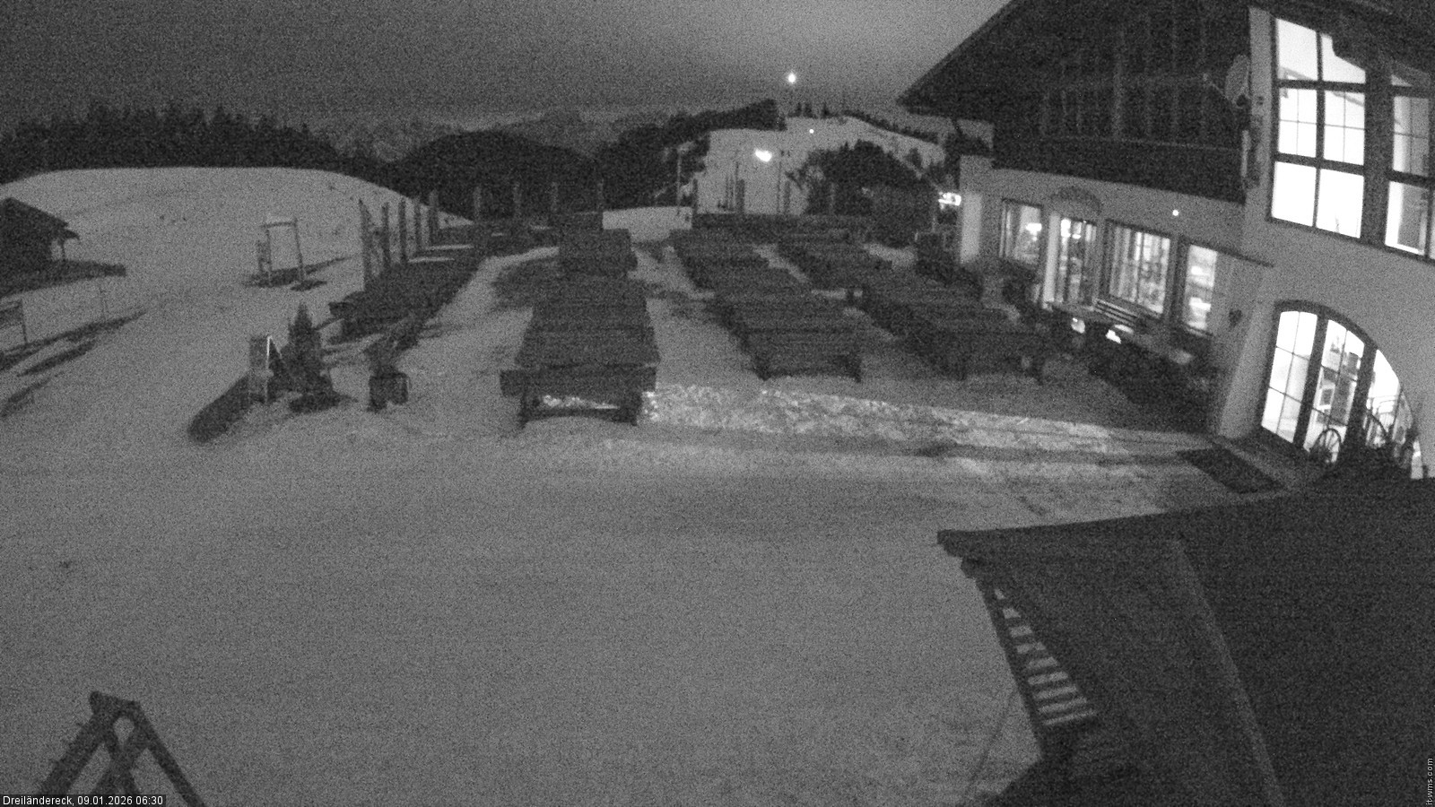 Archiv Foto Webcam Dreiländereck in der Region Villach: Bergrestaurant