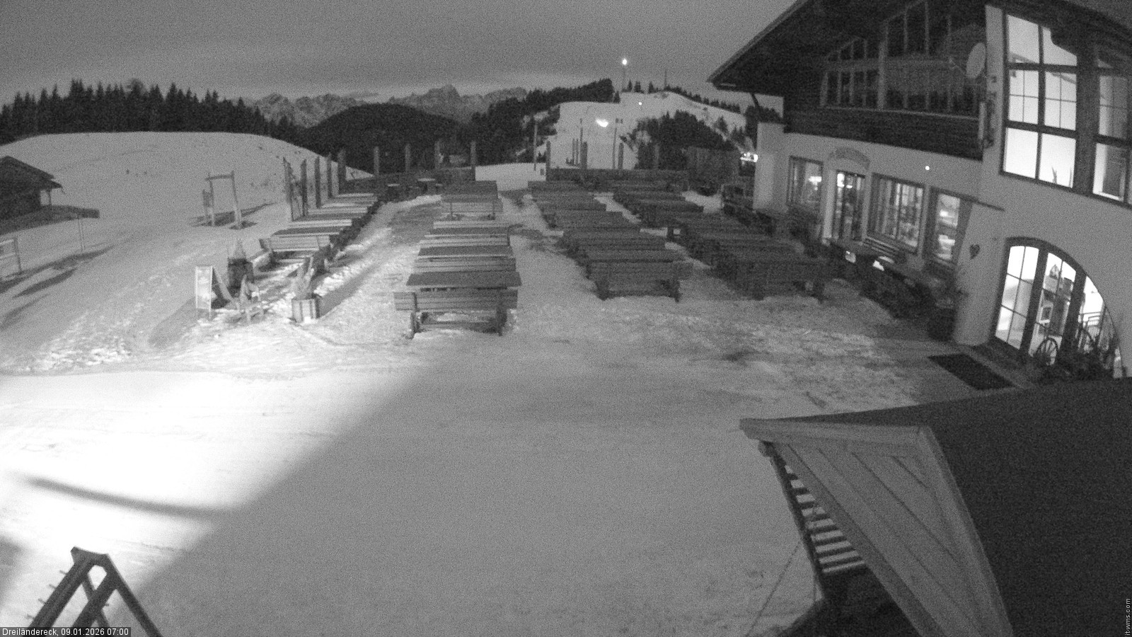 Archiv Foto Webcam Dreiländereck in der Region Villach: Bergrestaurant