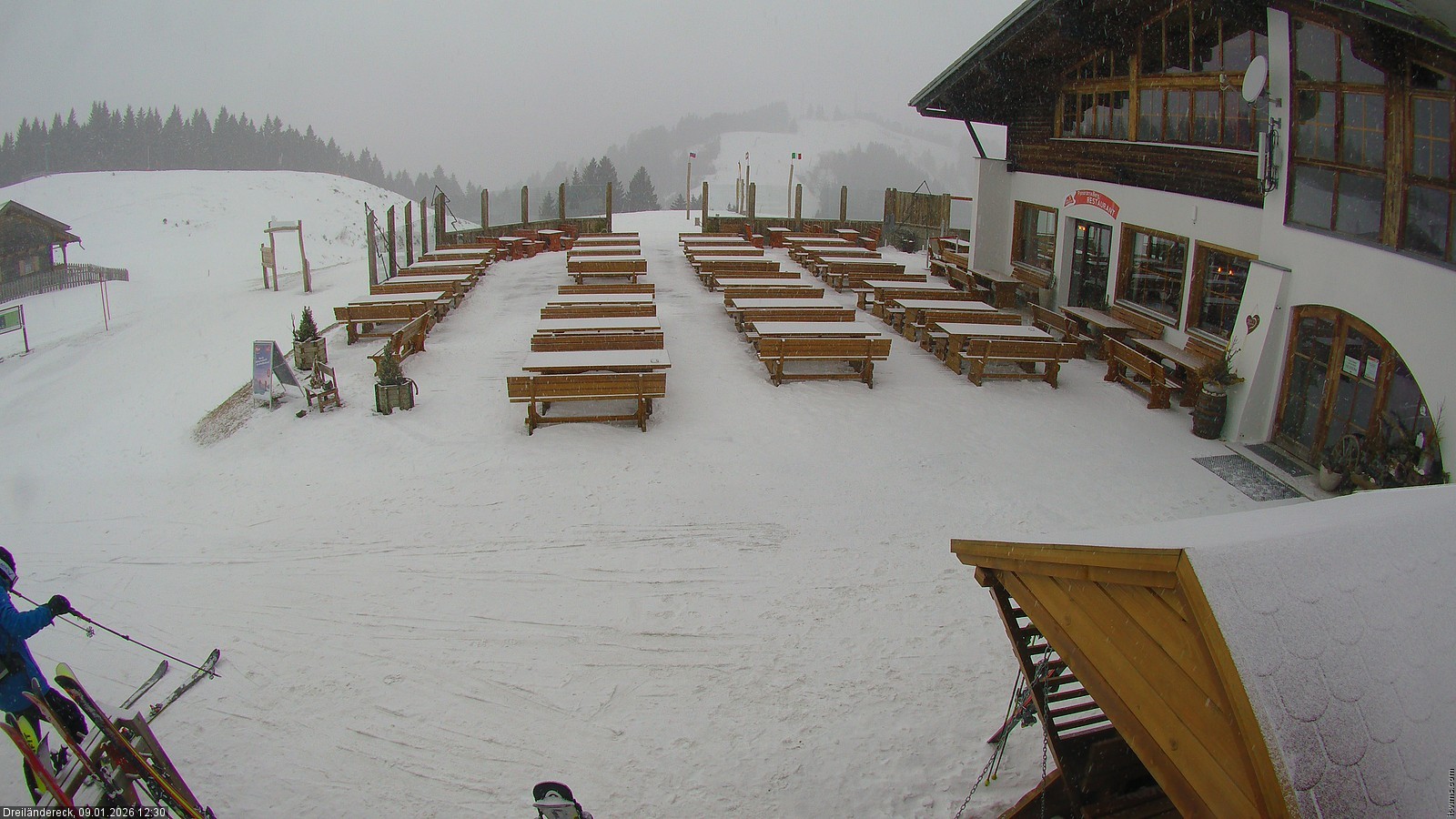 Archiv Foto Webcam Dreiländereck in der Region Villach: Bergrestaurant