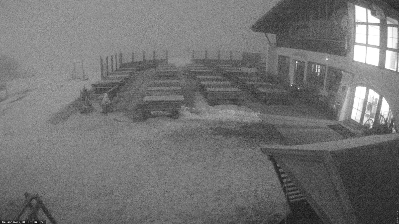 Archiv Foto Webcam Dreiländereck in der Region Villach: Bergrestaurant