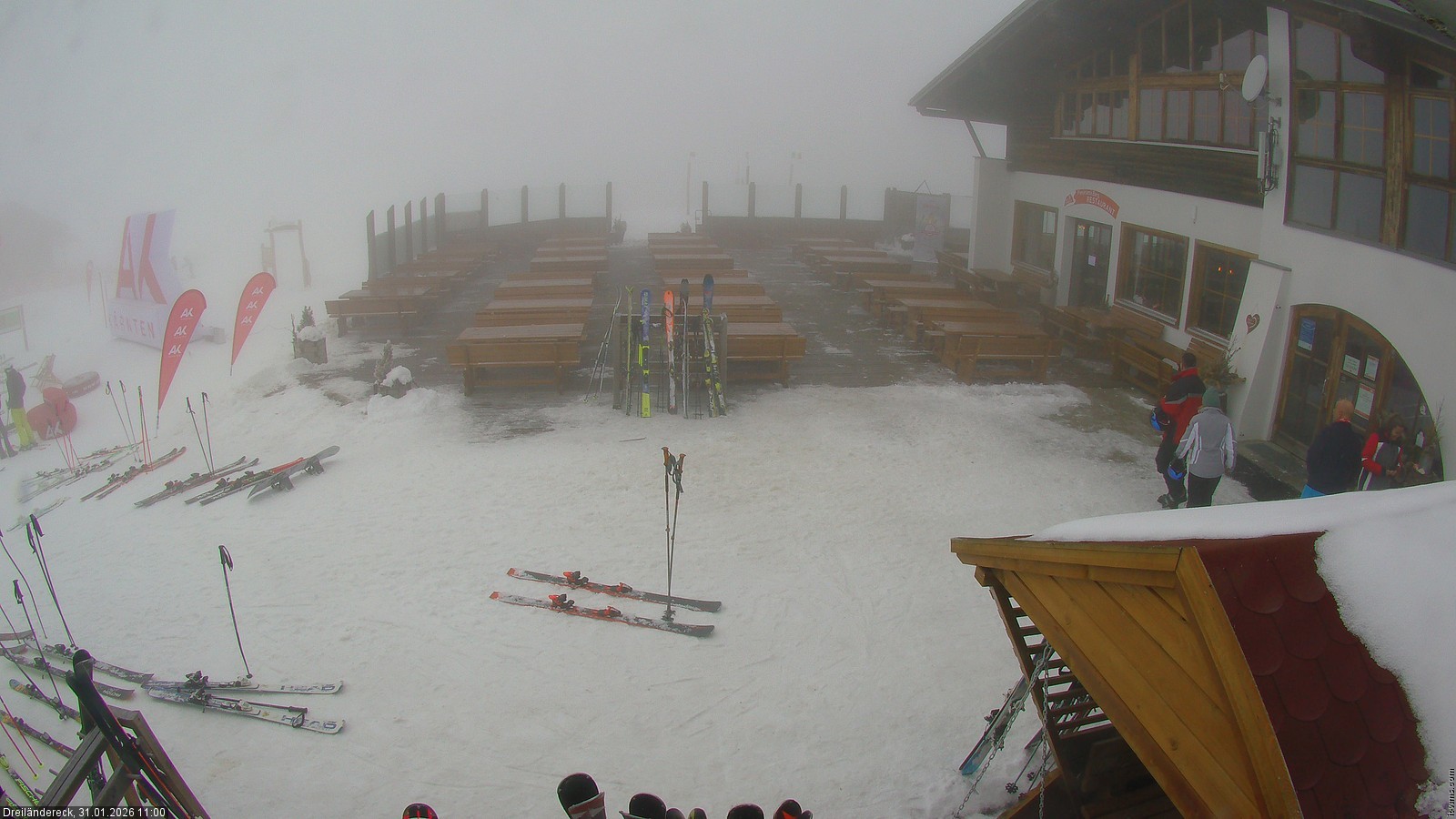 Archiv Foto Webcam Dreiländereck in der Region Villach: Bergrestaurant