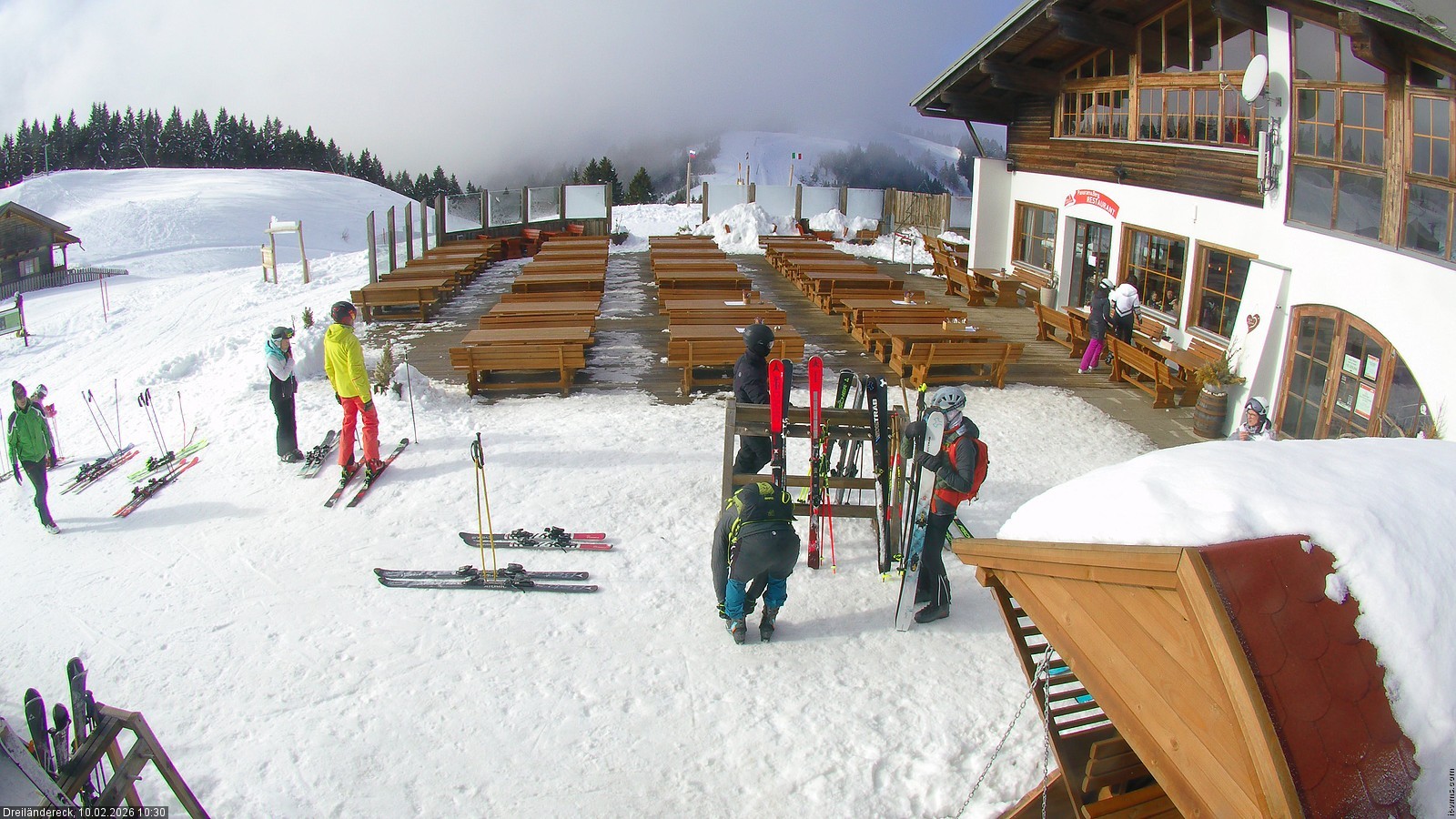 Archiv Foto Webcam Dreiländereck in der Region Villach: Bergrestaurant