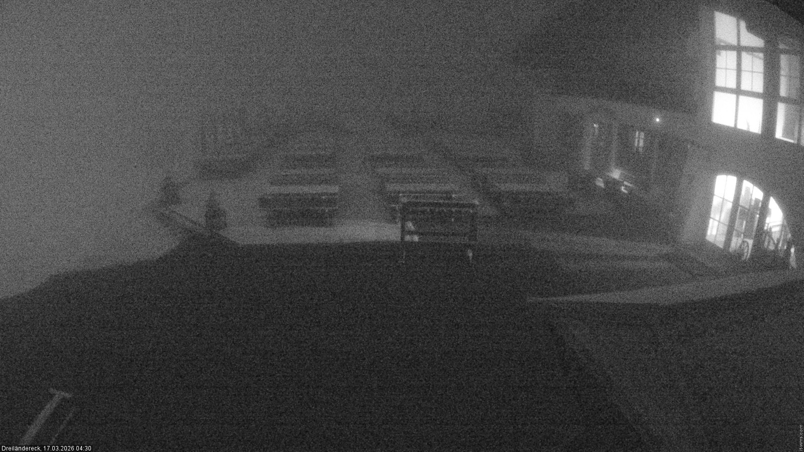 Archiv Foto Webcam Dreiländereck in der Region Villach: Bergrestaurant