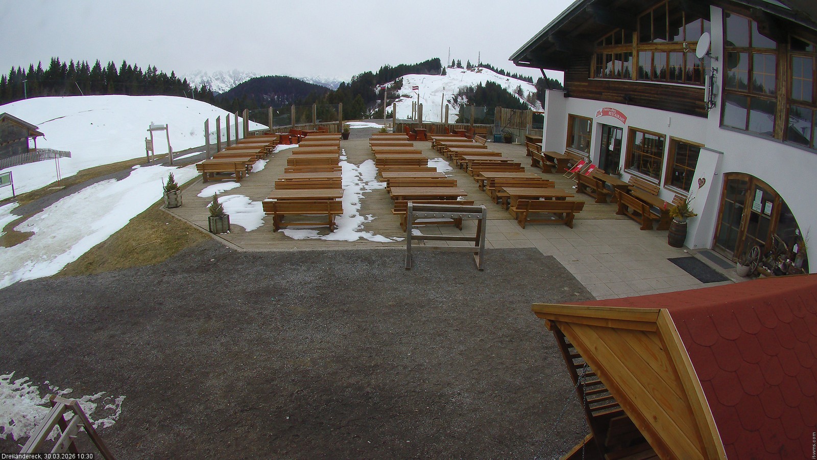 Archiv Foto Webcam Dreiländereck in der Region Villach: Bergrestaurant