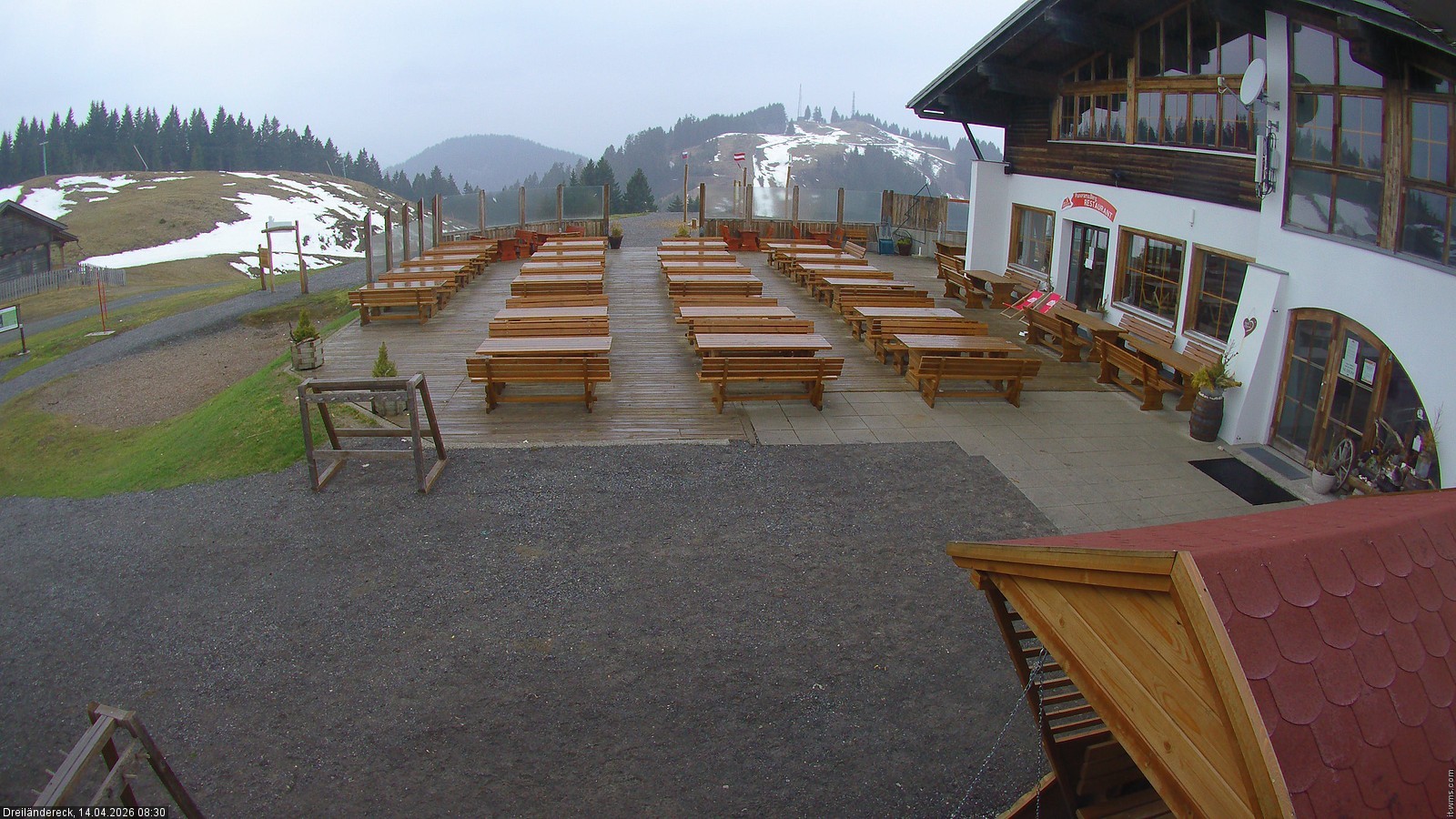 Archiv Foto Webcam Dreiländereck in der Region Villach: Bergrestaurant