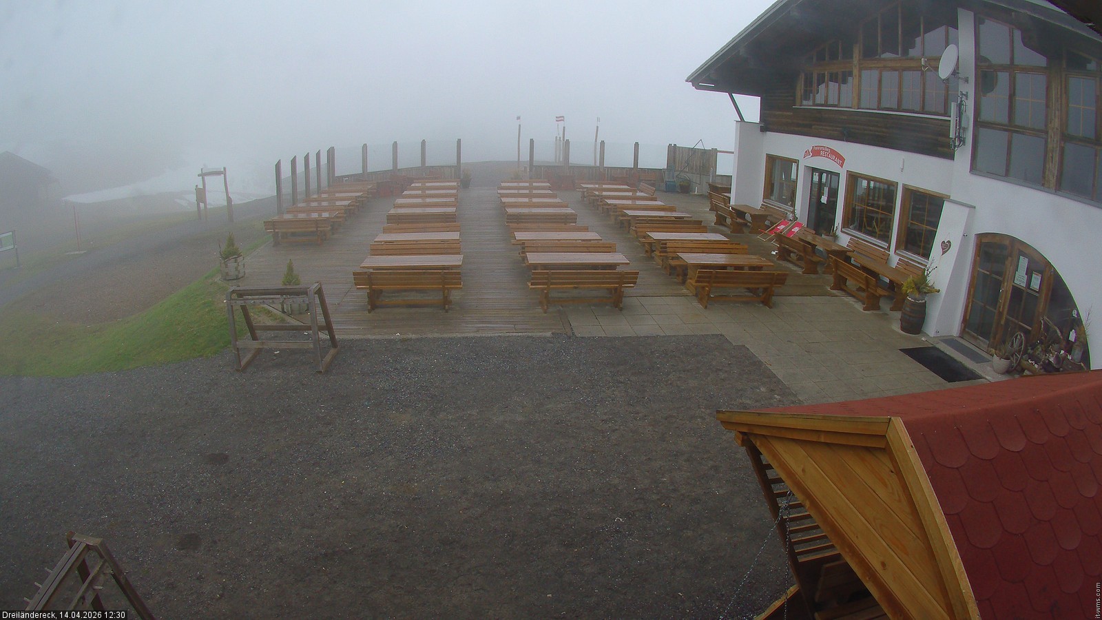 Archiv Foto Webcam Dreiländereck in der Region Villach: Bergrestaurant