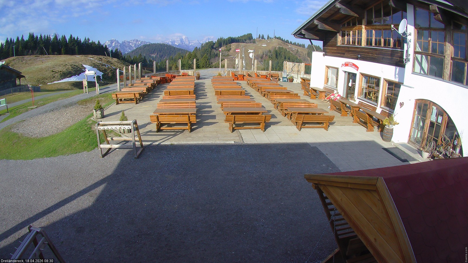 Archiv Foto Webcam Dreiländereck in der Region Villach: Bergrestaurant