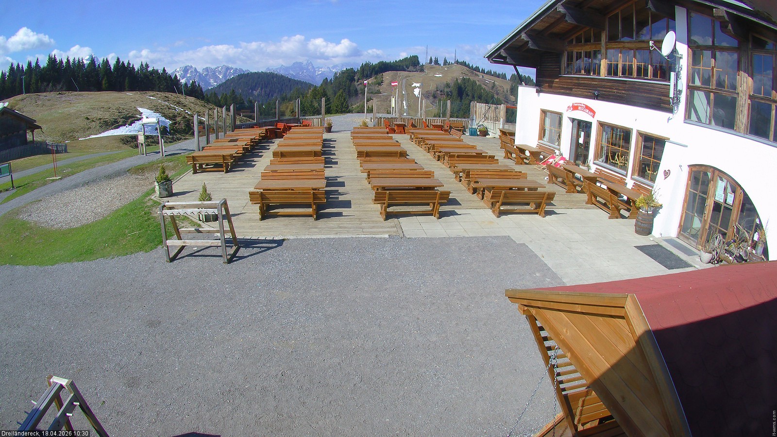 Archiv Foto Webcam Dreiländereck in der Region Villach: Bergrestaurant