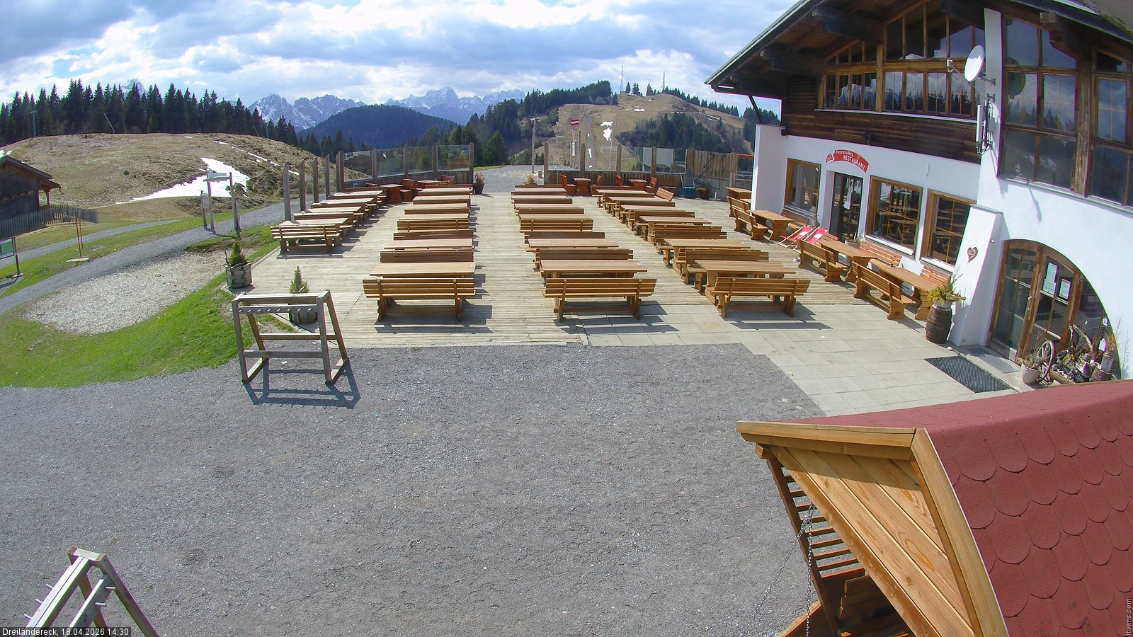 Archiv Foto Webcam Dreiländereck in der Region Villach: Bergrestaurant