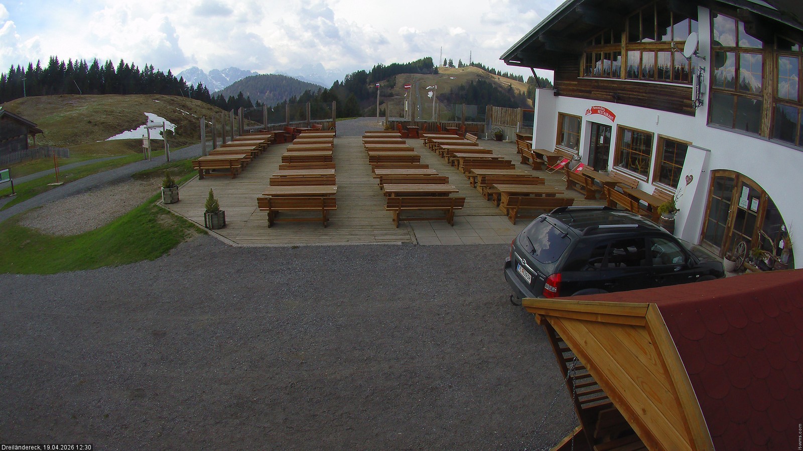 Archiv Foto Webcam Dreiländereck in der Region Villach: Bergrestaurant